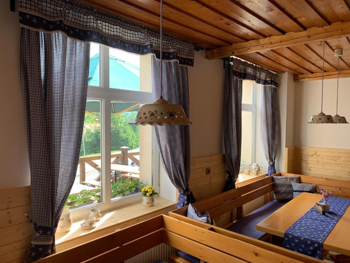 Penzion A Restaurace Vyhlidka Železná Ruda Exteriör bild