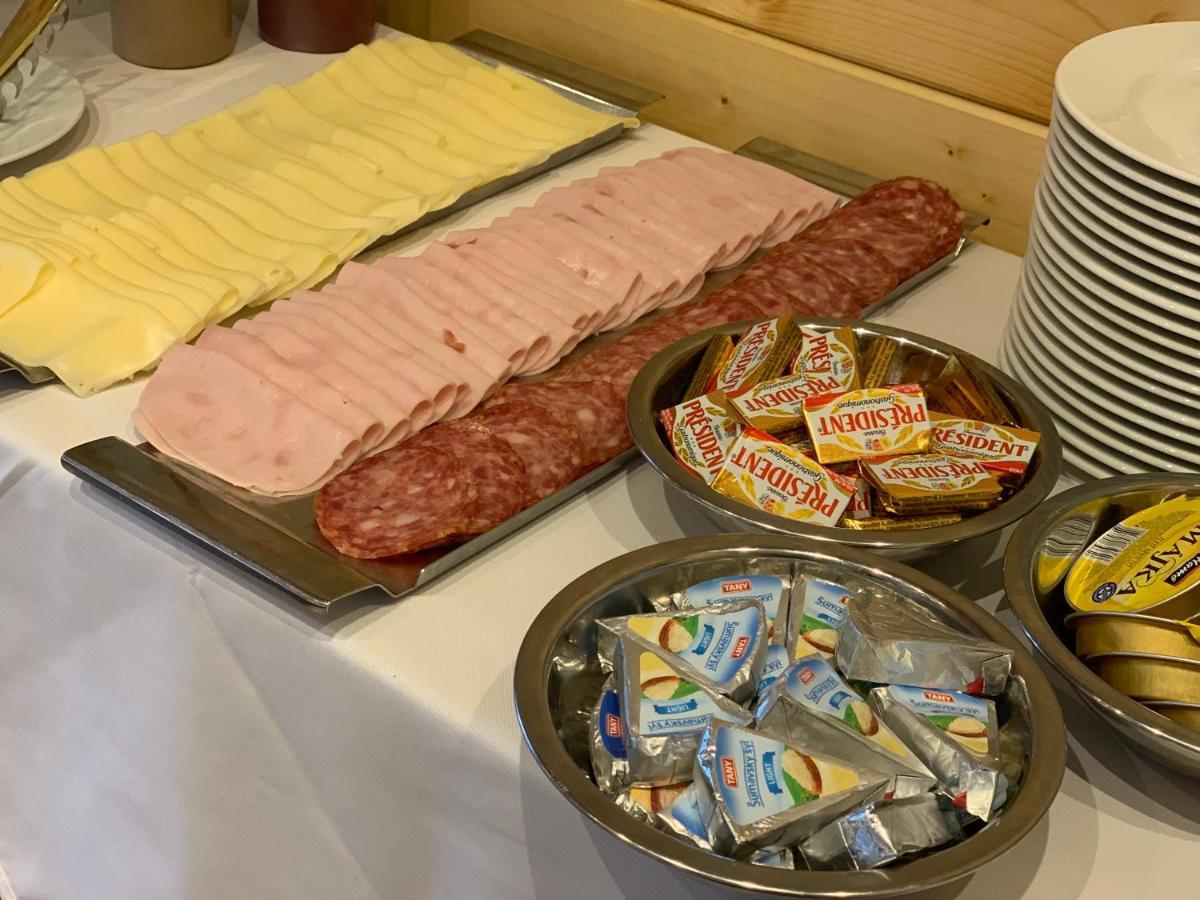 Penzion A Restaurace Vyhlidka Železná Ruda Exteriör bild