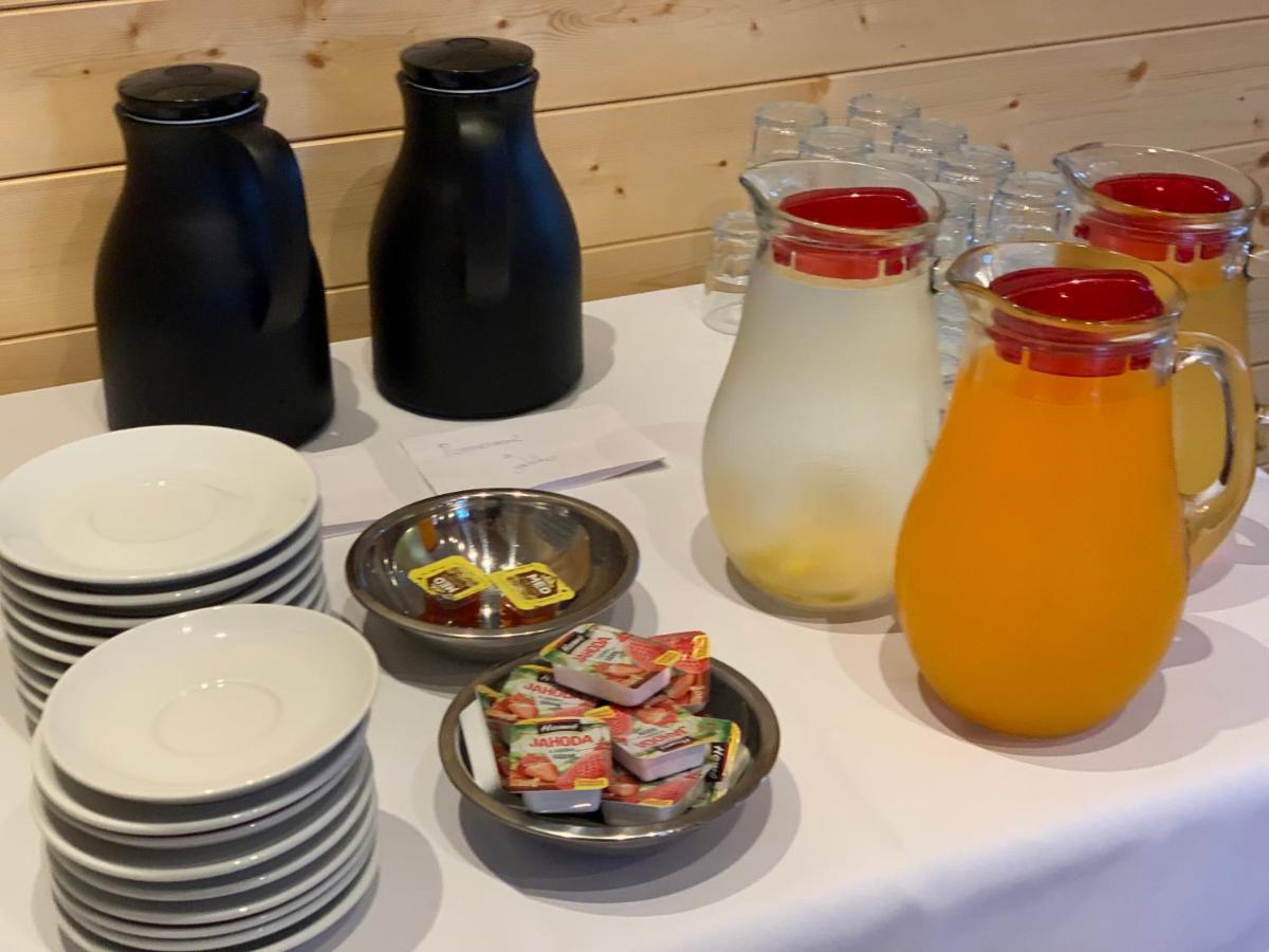 Penzion A Restaurace Vyhlidka Železná Ruda Exteriör bild